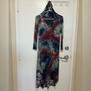 Earthbound tie dye hooded dress *flaw the side seams are shifted the one…